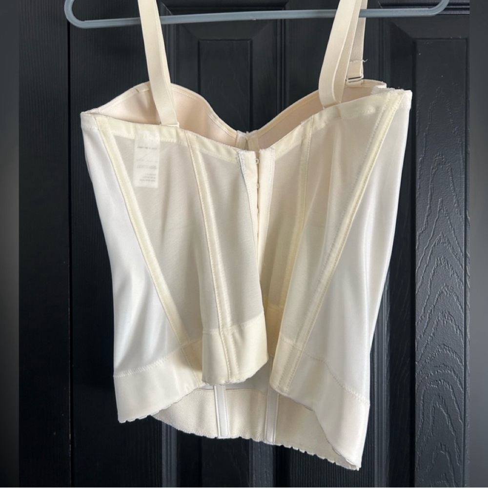 Cream corset - Picture 2 of 3